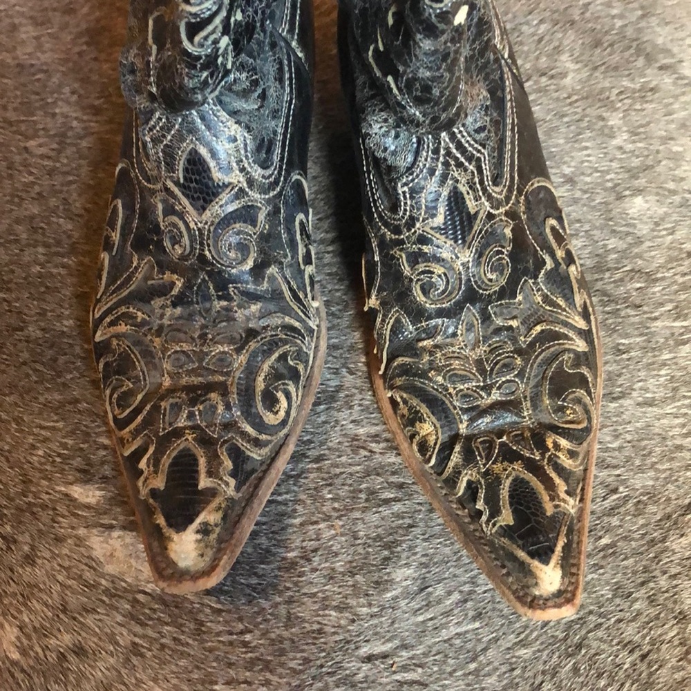Corral Black Tooled Boots